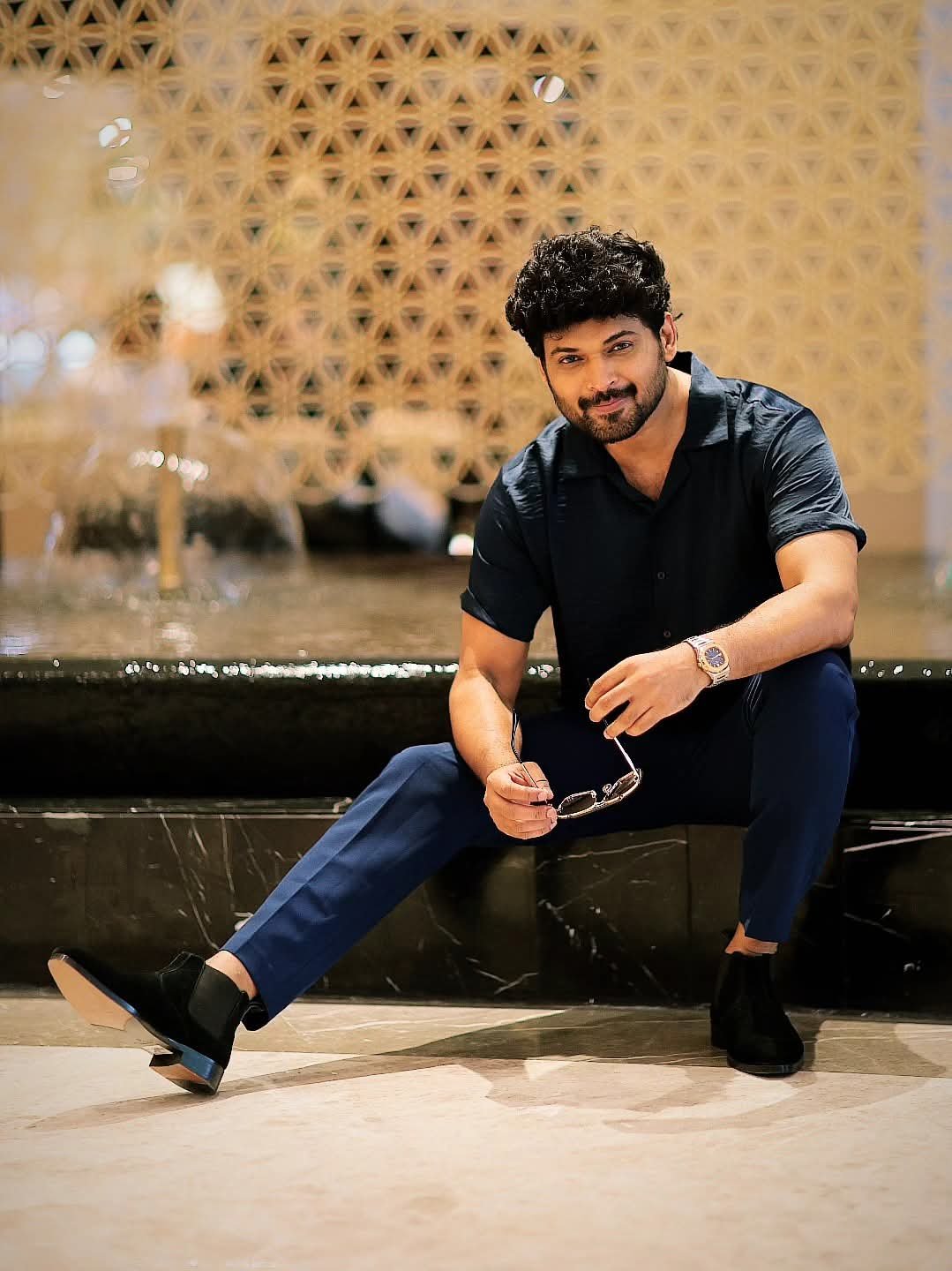 വാട്സ്ആപ്പ് കോളിലെ ശബ്ദം വിവാദമായ സാഹചര്യത്തിൽ തന്റെ വോയിസ്‌ ചാറ്റിനോട് പ്രതികരിച്ച് നടന്‍ അജ്മല്‍ അമീര്‍