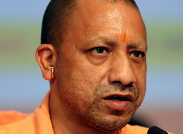 യോഗി ആദിത്യനാഥിന്റെ ഹലാൽ സർട്ടിഫിക്കേഷൻ പ്രസ്താവനയെ തുടർന്ന് ഉത്തർപ്രദേശിൽ വീണ്ടും രാഷ്ട്രീയ വിവാദം