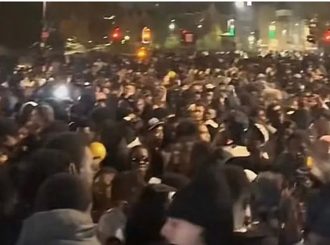 ലെസ്റ്ററിലെ ‘ബ്ലോക്ക് പാർട്ടി’: ആയിരങ്ങൾ പങ്കെടുത്ത ആഘോഷത്തിൽ കത്തിയും അടിപിടിയും മയക്കുമരുന്നും