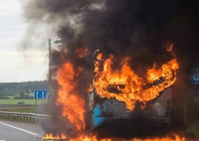 സൗദി അറേബ്യയിൽ ബസ് അപകടത്തിൽ ഹൈദരാബാദിൽ നിന്നുള്ള 42 ഉംറ തീർഥാടകർ കൊല്ലപ്പെട്ടു