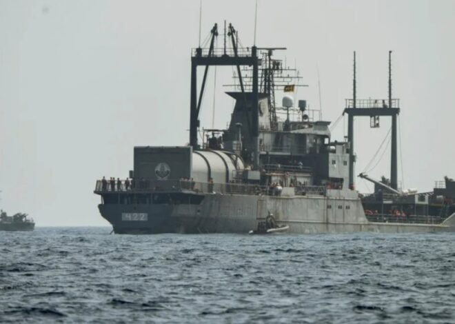 കൊച്ചിയിൽ അഭയം തേടി എത്തിയ ഇറാൻ കപ്പൽ ചിത്രീകരിക്കാൻ എത്തിയ മാധ്യമപ്രവർത്തകരെ അറസ്റ്റ് ചെയ്തു