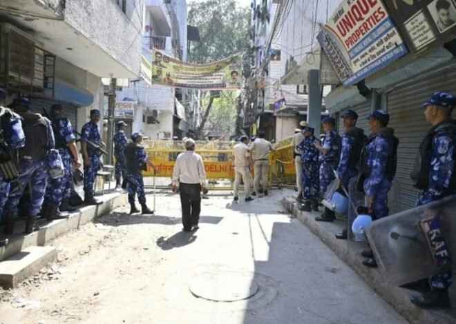 ഡൽഹി യിലെ ഉത്തംനഗറിൽ ഹോളി ആഘോഷത്തിനിടെ ഉണ്ടായ ചെറിയ തർക്കം വലിയ സംഘർഷത്തിലേക്ക് മാറി യുവാവ് കൊല്ലപ്പെട്ട സംഭവം പ്രദേശത്ത് വലിയ സംഘർഷാവസ്ഥ സൃഷ്ടിച്ചു